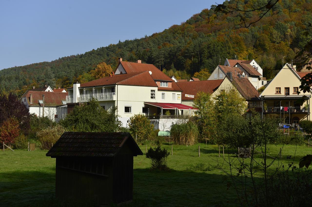 Landhotel Zur Wegelnburg Bruchweiler-Bärenbach Exterior photo